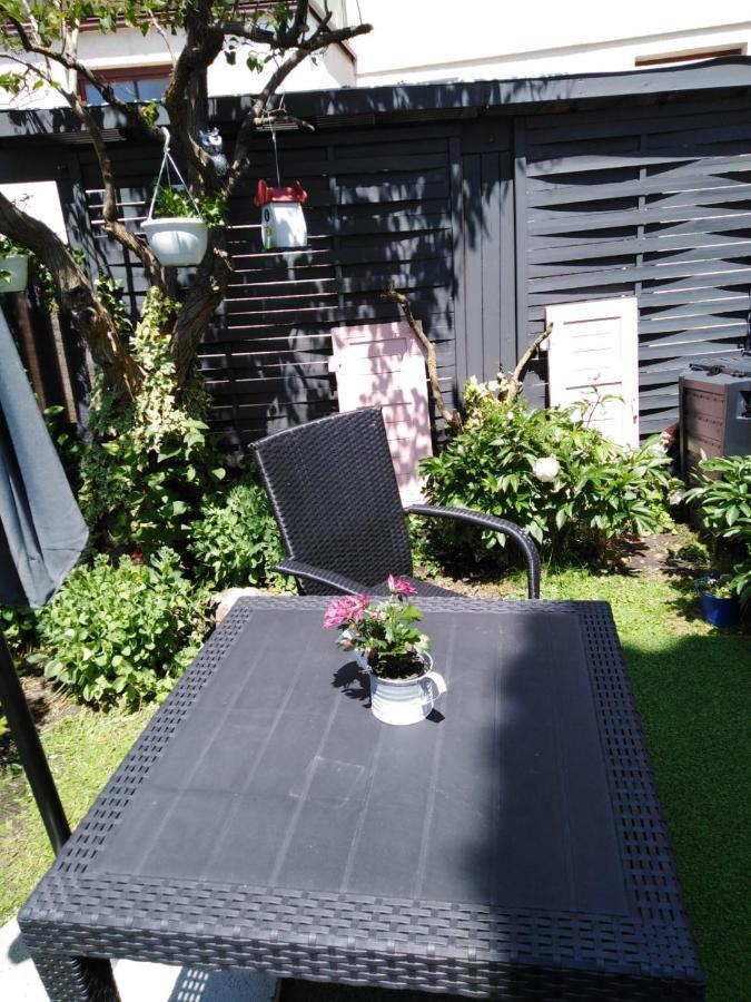 Ferienwohnung Mit Kleinem Garten Sonnenbuhl Exterior photo